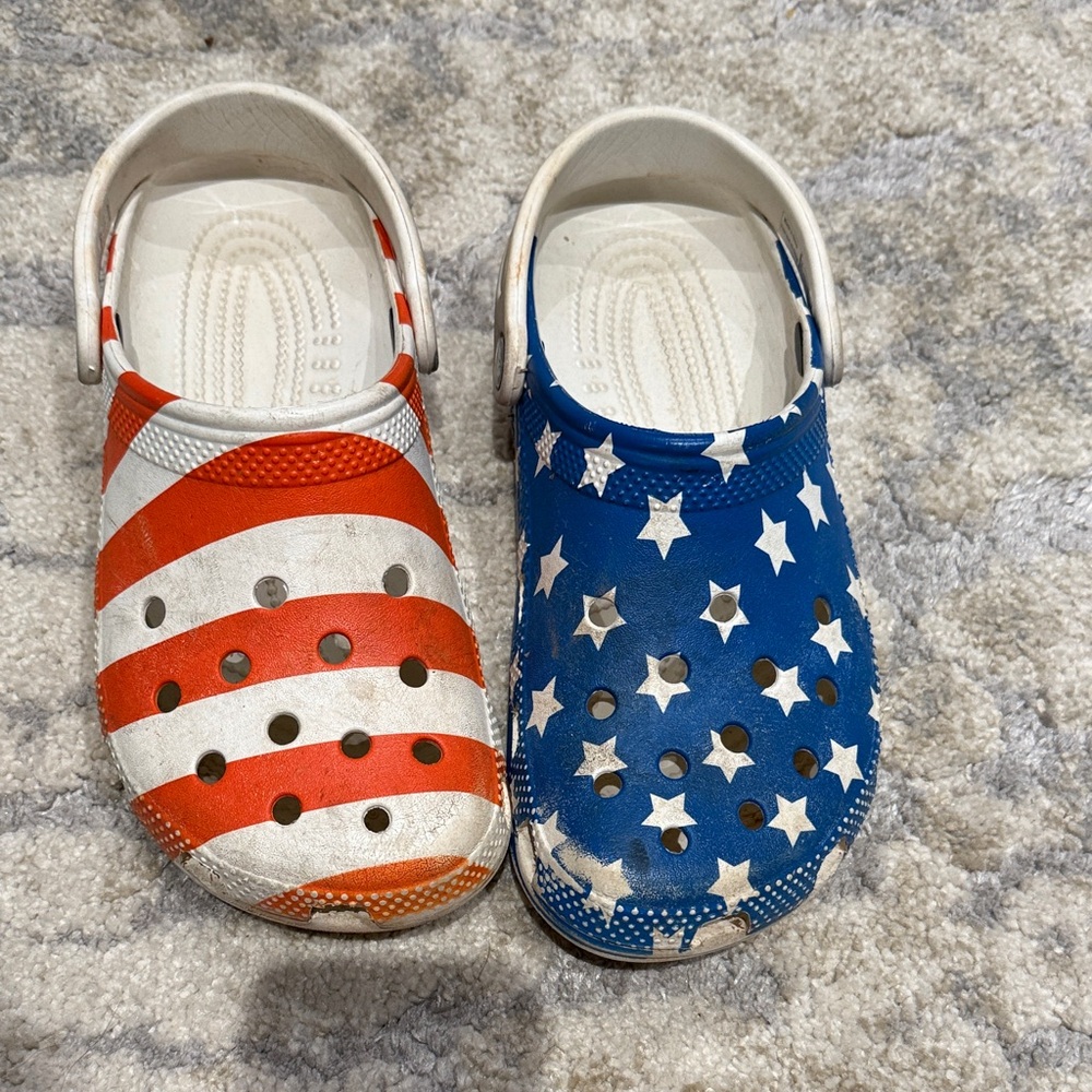 7/9 Patriotic crocs